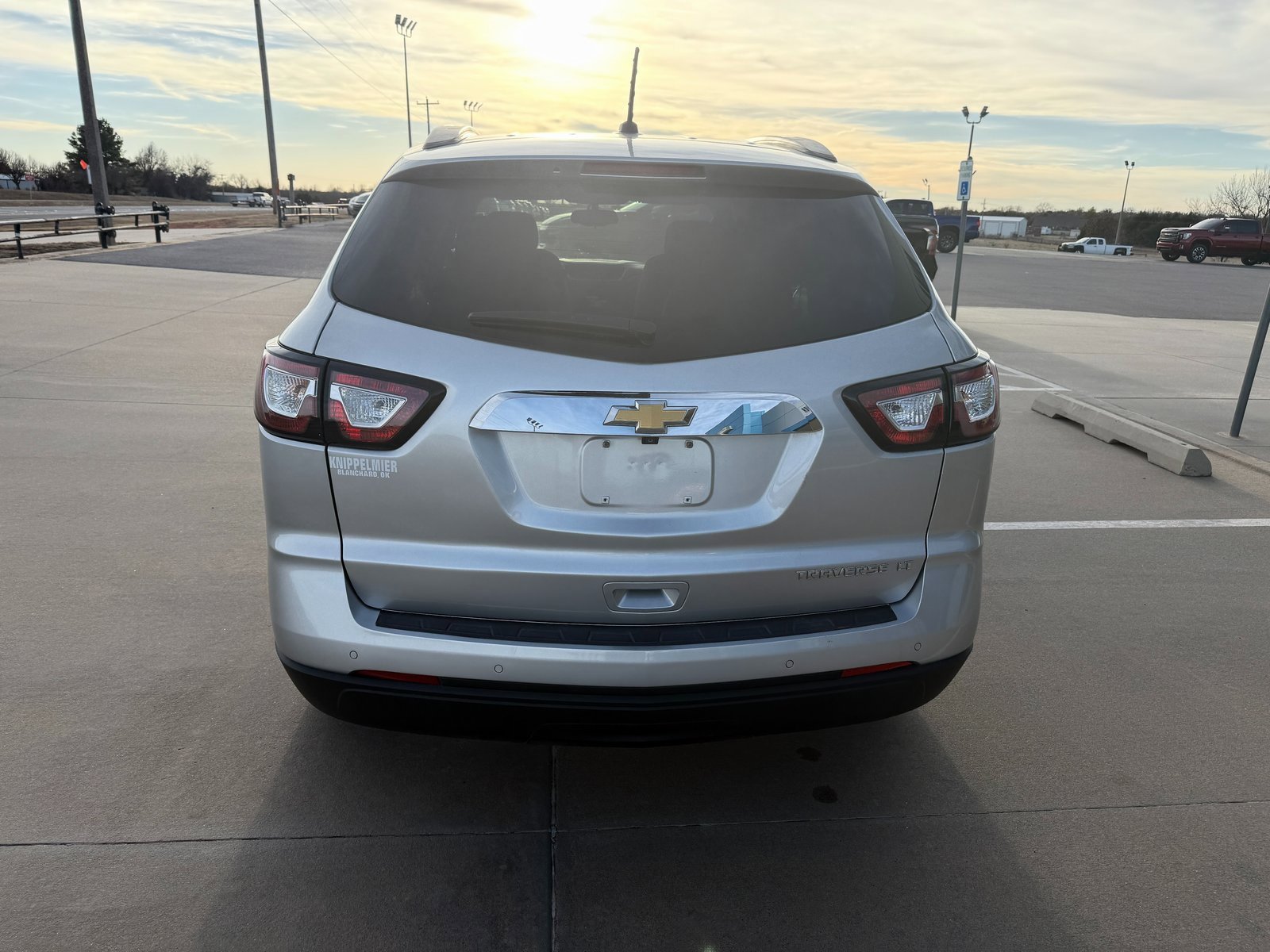 Used 2015 Chevrolet Traverse LT w/ Style and Technology Package image 2