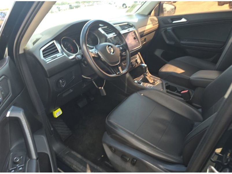 Used 2019 Volkswagen Tiguan SE image 11