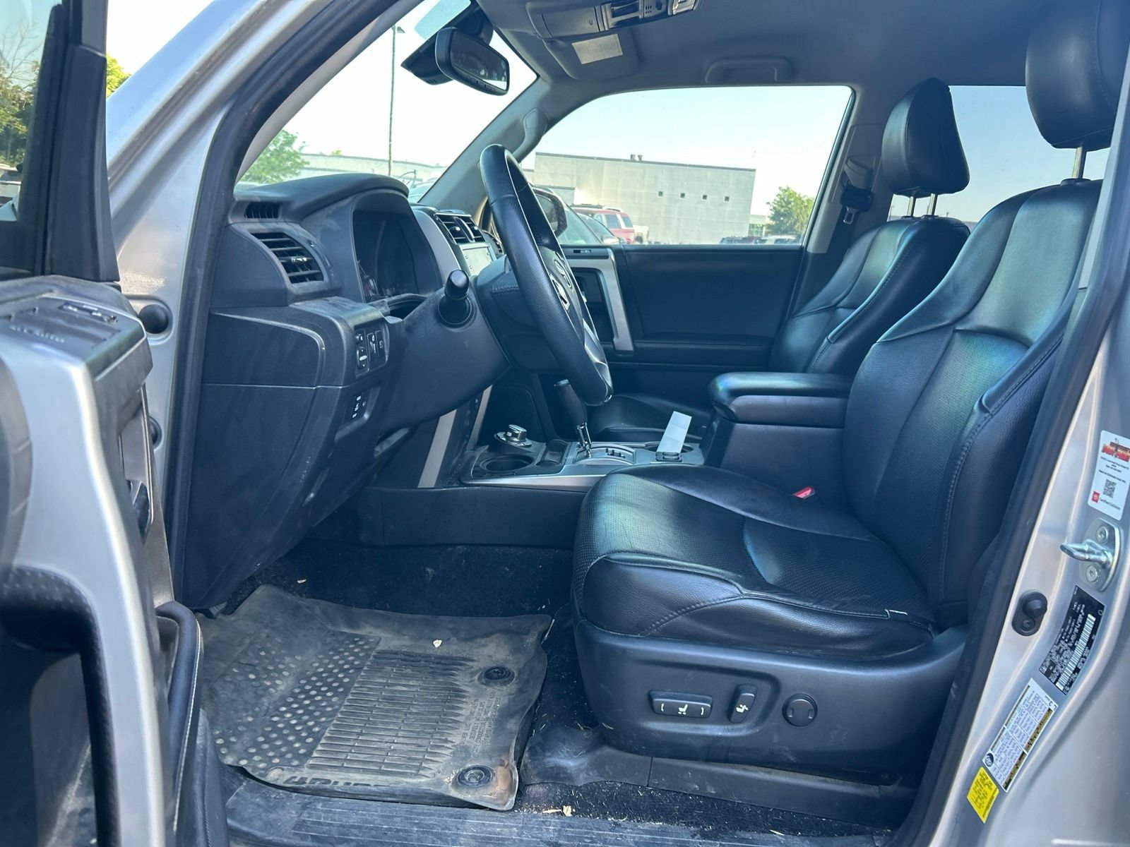 Used 2022 Toyota 4Runner SR5 AWD/4WD image 7