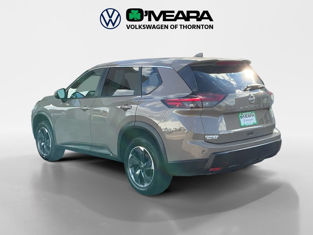 Used 2025 Nissan Rogue SV AWD/4WD image 3