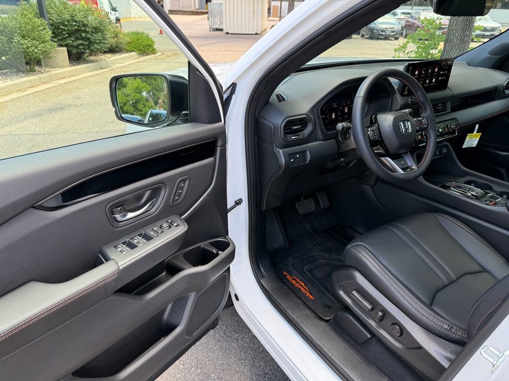 Certified 2026 Honda Pilot TrailSport image 14