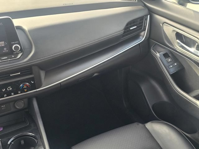 Used 2024 Nissan Rogue SV w/ SV Premium Package FWD image 17