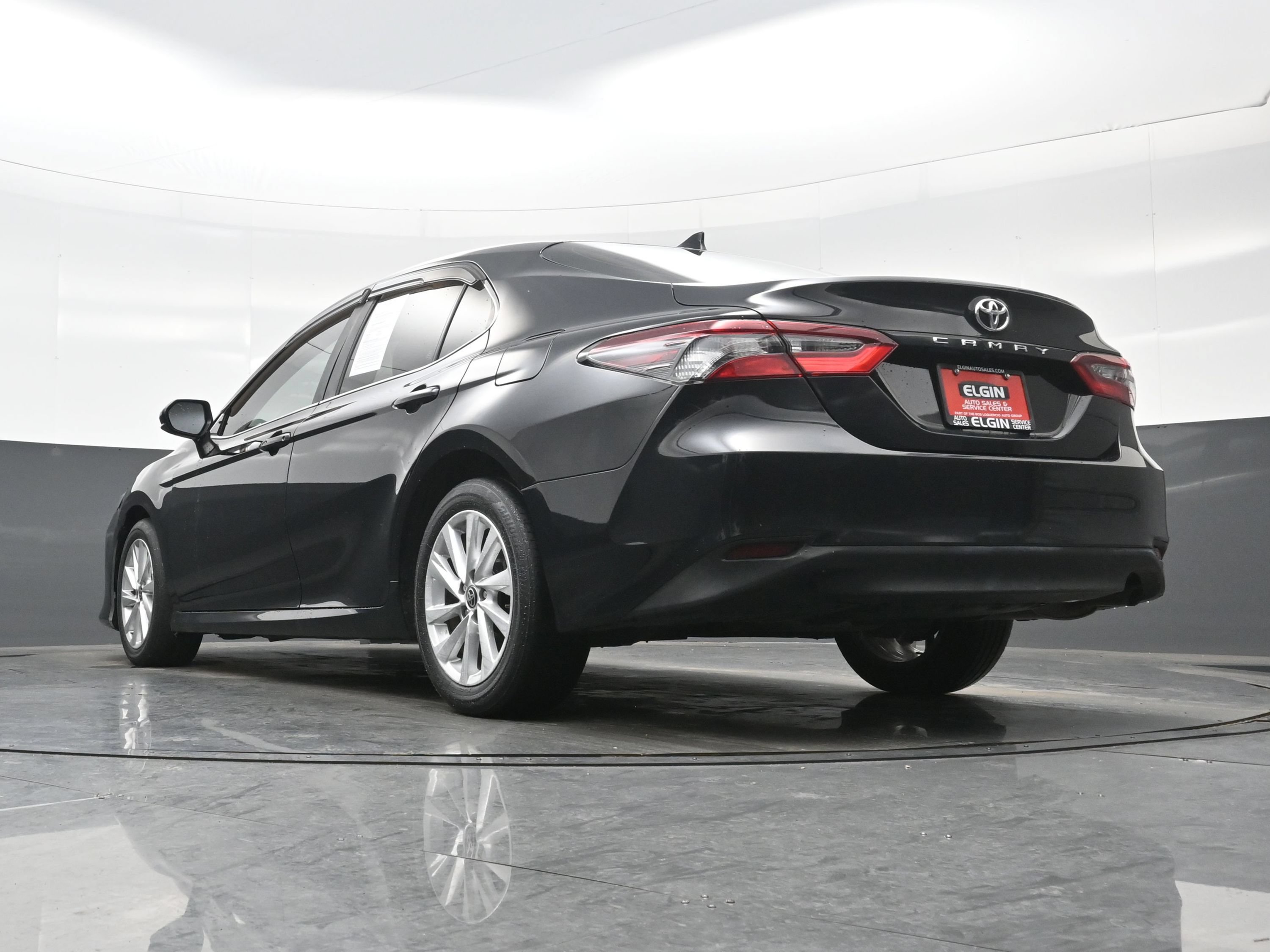 Used 2021 Toyota Camry LE FWD image 26