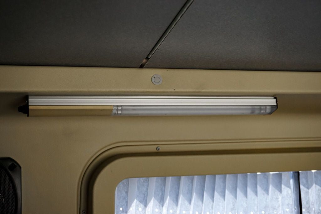 Used 2000 Volkswagen Eurovan Camper FWD image 55