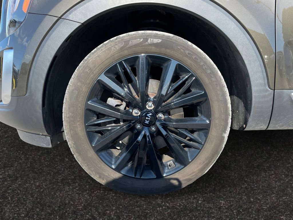 Used 2020 Kia Telluride SX w/ SX Prestige Package image 14