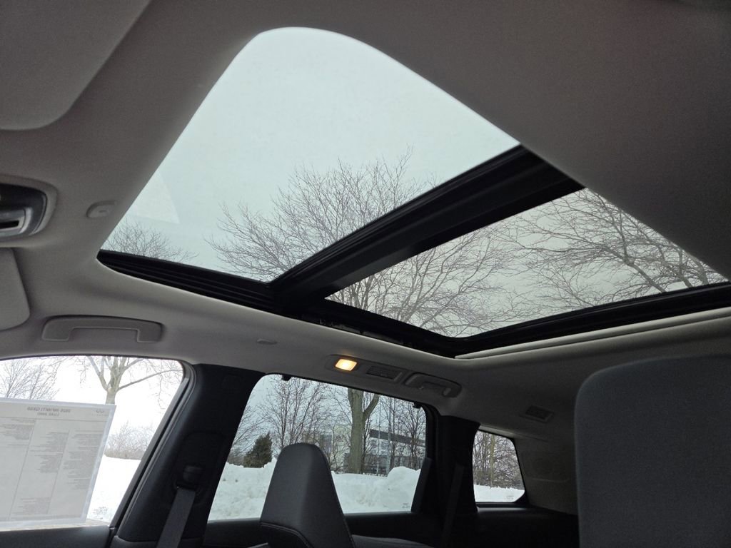 New 2026 INFINITI QX60 Luxe image 3