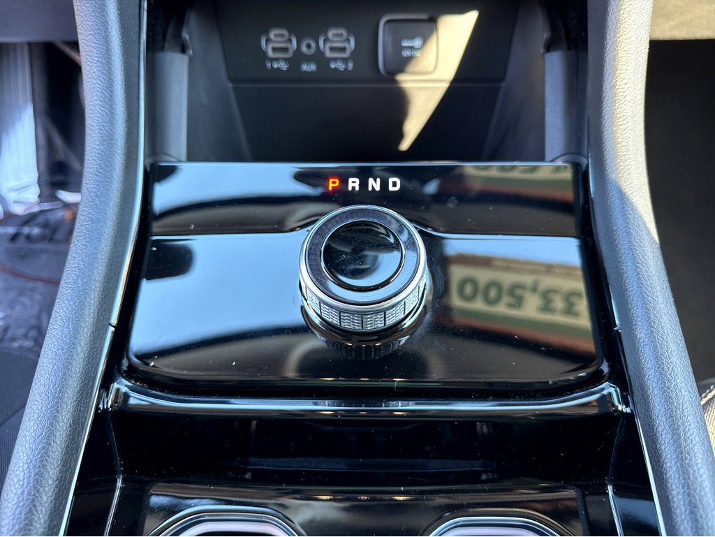 Used 2023 Jeep Grand Cherokee Laredo image 23