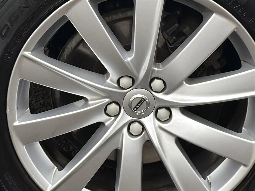 Used 2016 Volvo XC90 T6 Momentum image 6