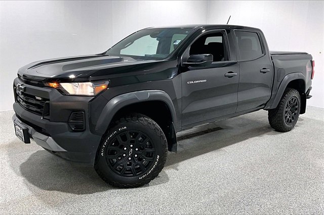 Used 2023 Chevrolet Colorado Trail Boss w/ Technology Package image 3