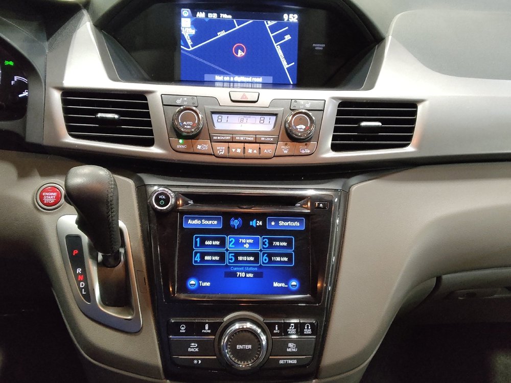 Used 2015 Honda Odyssey Touring Elite image 25