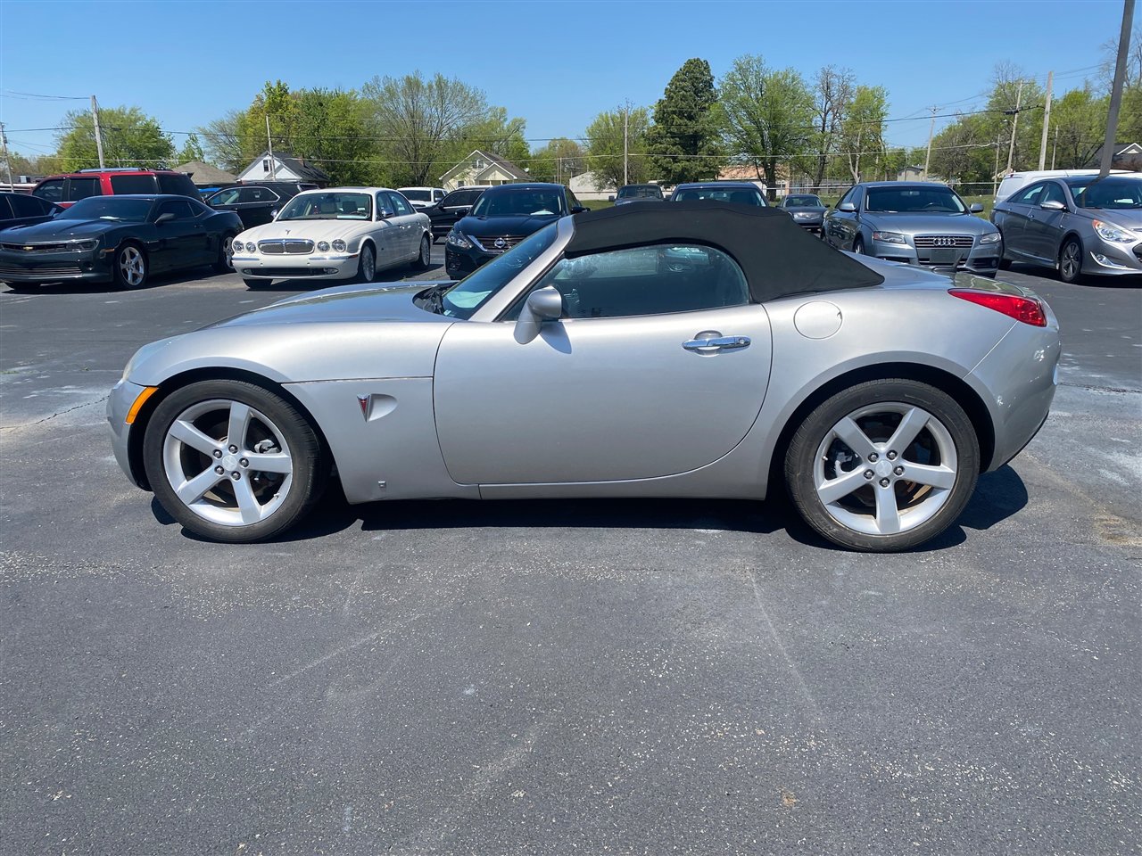 Used 2008 Pontiac Solstice Convertible w/ Preferred Package image 8