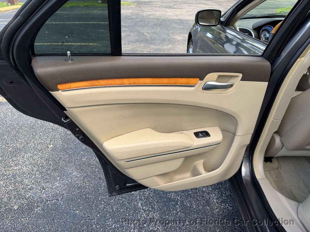 Used 2013 Chrysler 300 C RWD image 73
