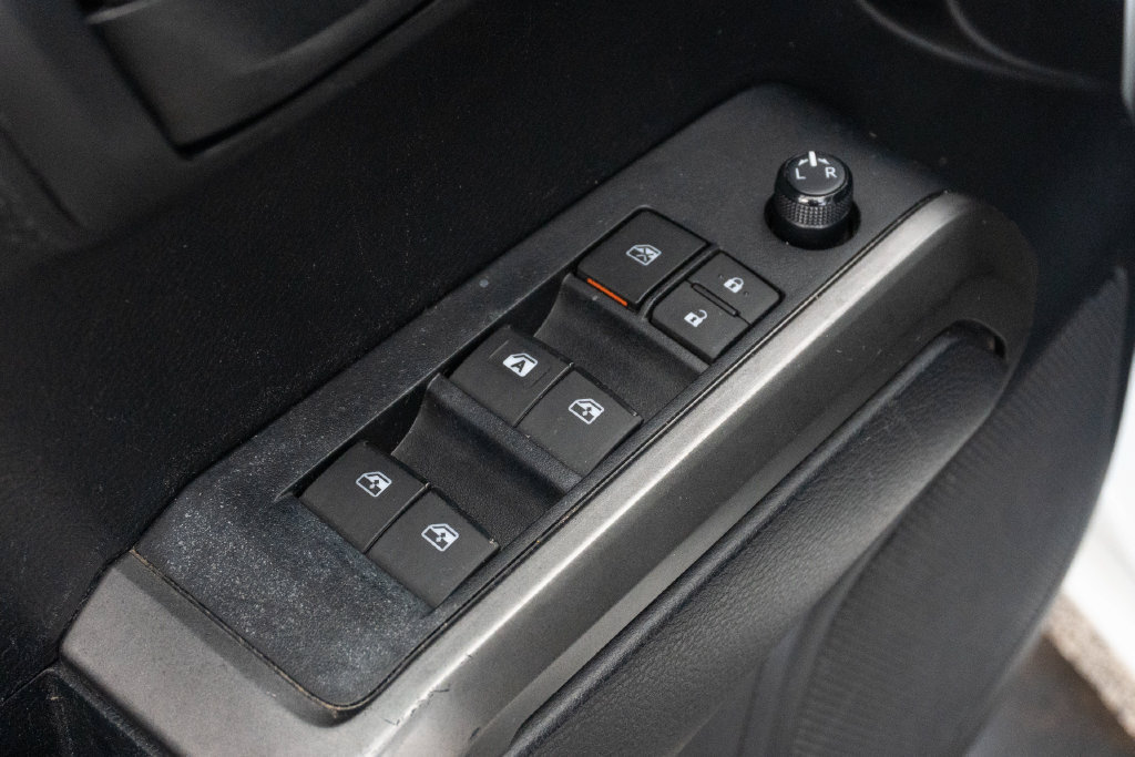 Used 2021 Toyota Tacoma SR5 RWD image 16