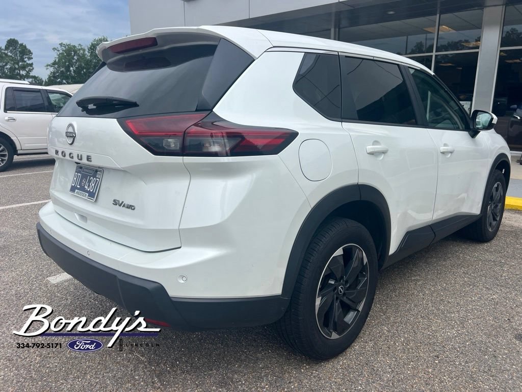Used 2024 Nissan Rogue SV AWD/4WD image 4