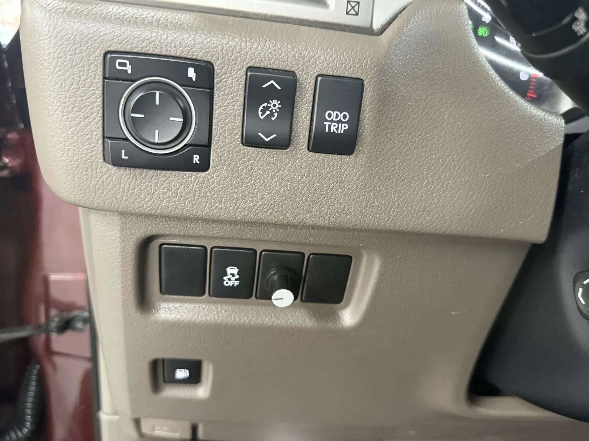 Used 2013 Lexus GX 460 image 24