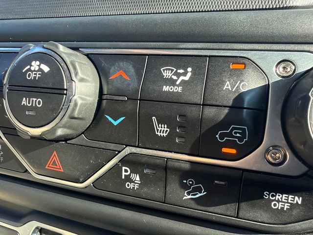 Used 2019 Jeep Wrangler Unlimited Sahara AWD/4WD image 29
