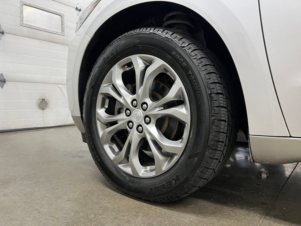 Certified 2018 Buick Enclave Avenir w/ Avenir Technology Package AWD/4WD image 14
