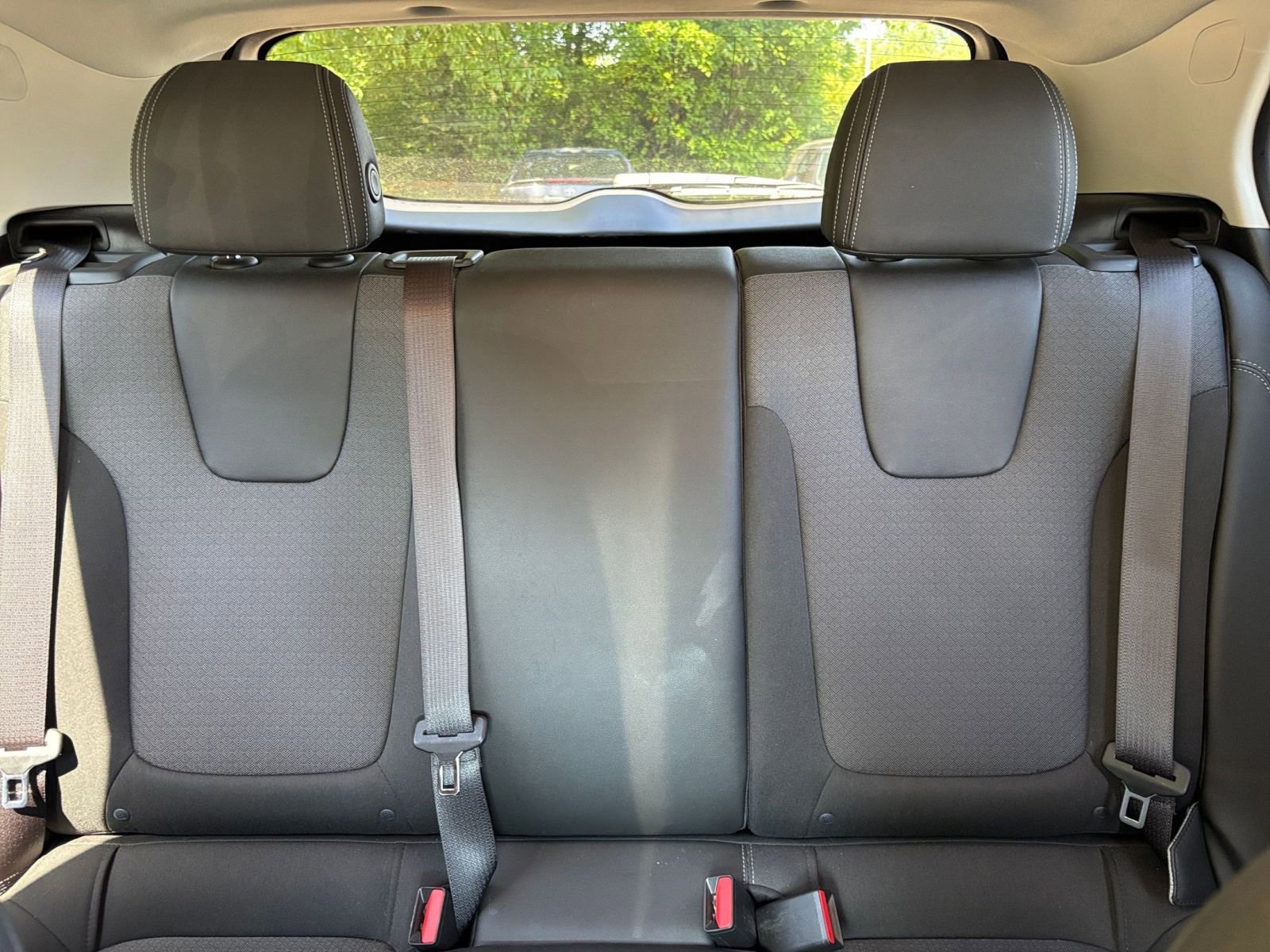 Used 2025 Buick Encore GX Preferred FWD image 37