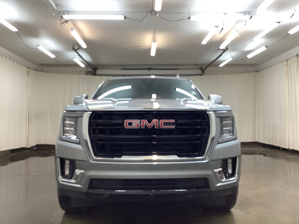 Used 2024 GMC Yukon SLE w/ Gmc Pro Safety Plus Package image 12