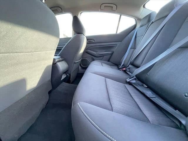 Used 2024 Nissan Altima 2.5 SV image 28