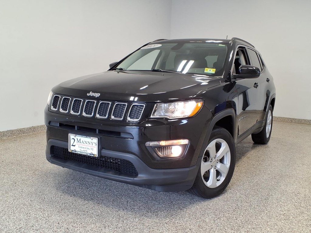 Used 2021 Jeep Compass Latitude w/ Sun and Sound Group AWD/4WD image 1