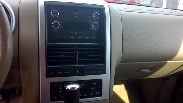 Used 2009 Mercury Mountaineer Premier image 7