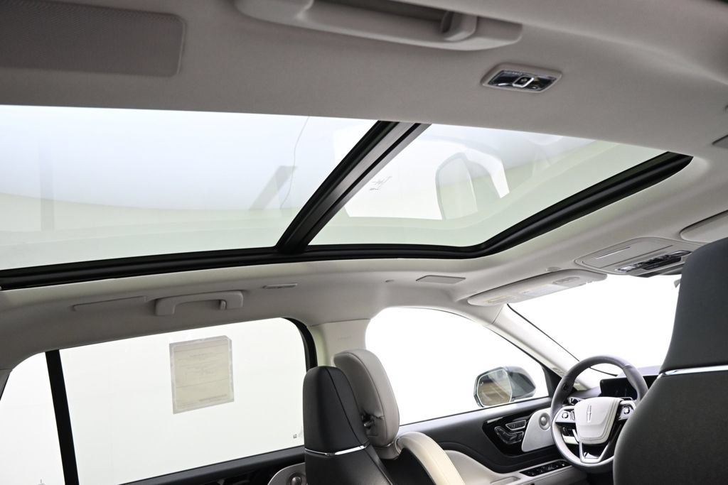 New 2026 Lincoln Aviator Reserve AWD/4WD image 17
