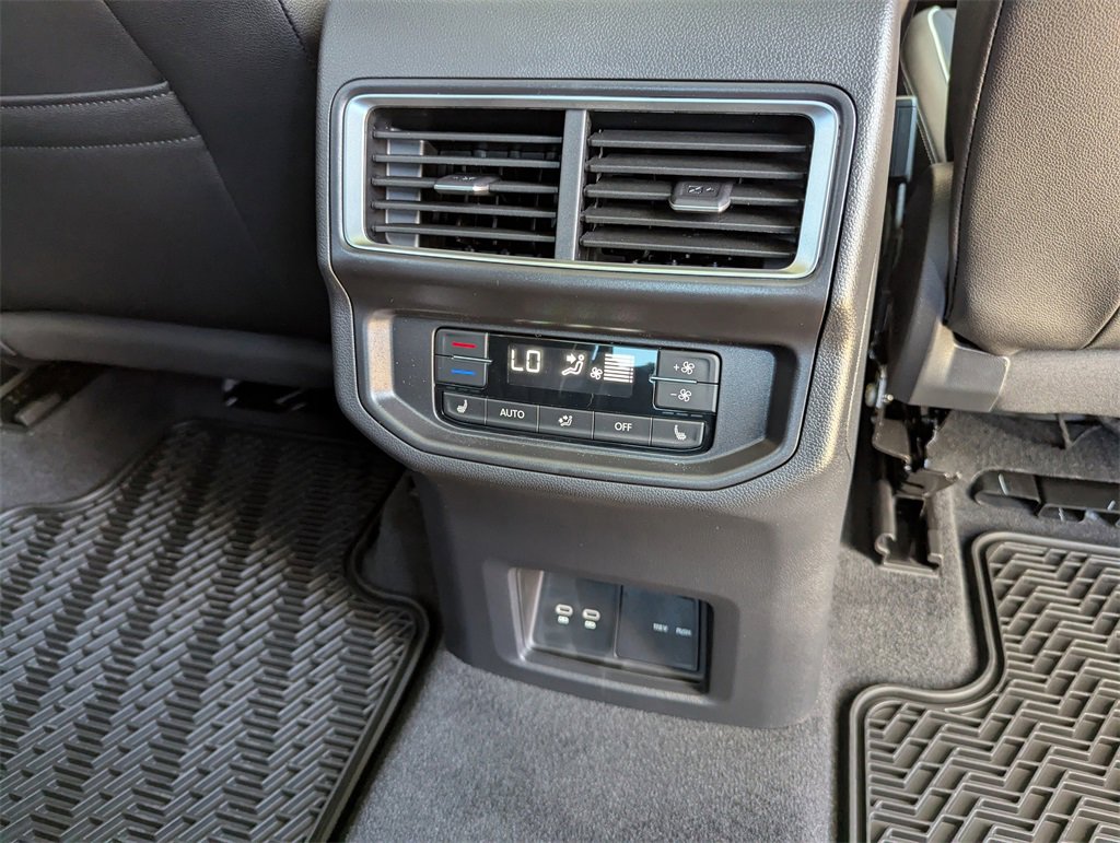 New 2026 Volkswagen Atlas SEL Premium R-Line image 37