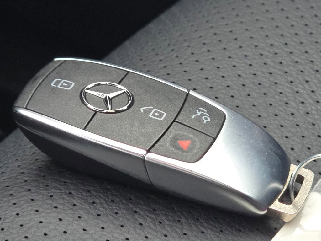 Certified 2023 Mercedes-Benz GLE 350 4MATIC w/ Premium Package image 41