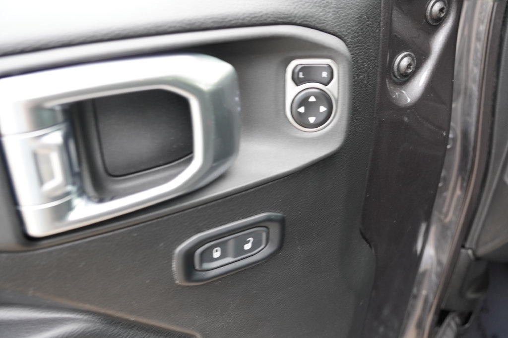 Used 2024 Jeep Wrangler Unlimited Rubicon 4xe AWD/4WD image 22