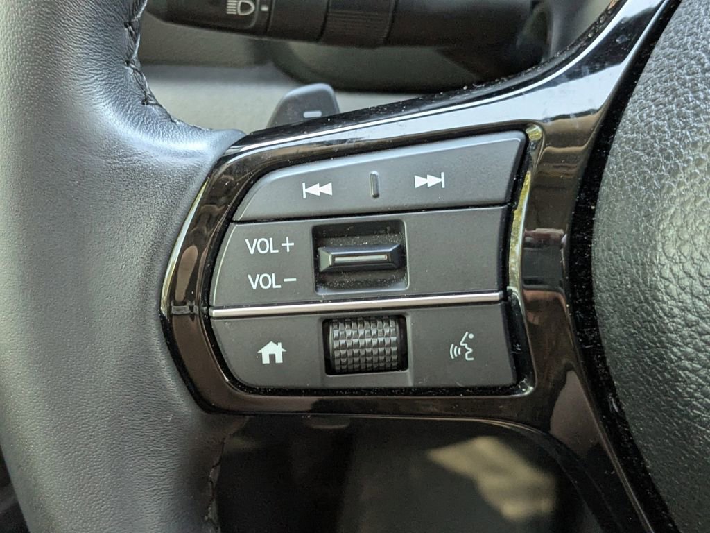 Used 2024 Honda Pilot Touring image 26