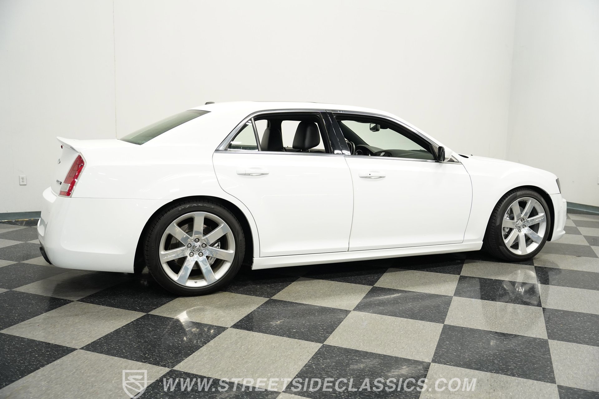 Used 2012 Chrysler 300 SRT8 w/ 19-Premium Speaker Group image 13
