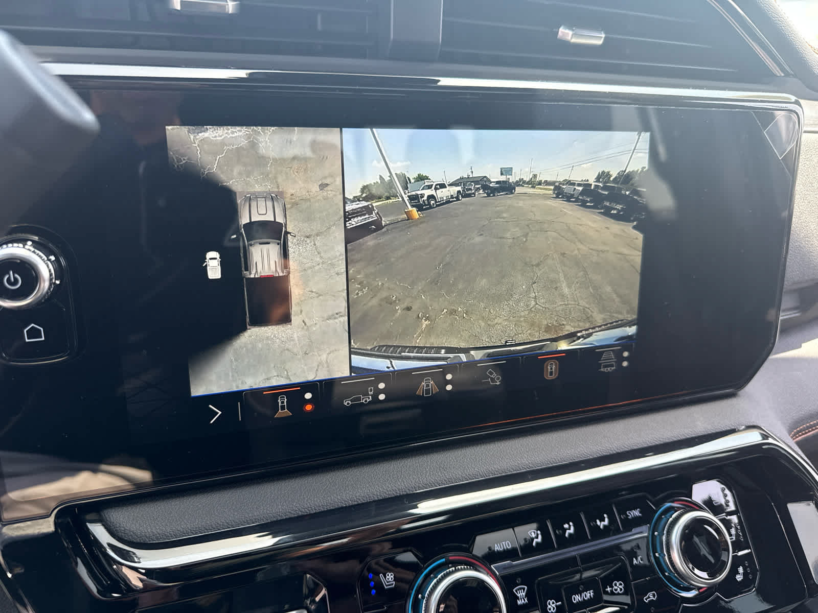 New 2026 GMC Sierra 3500 AT4 w/ AT4 Premium Plus Package AWD/4WD image 22