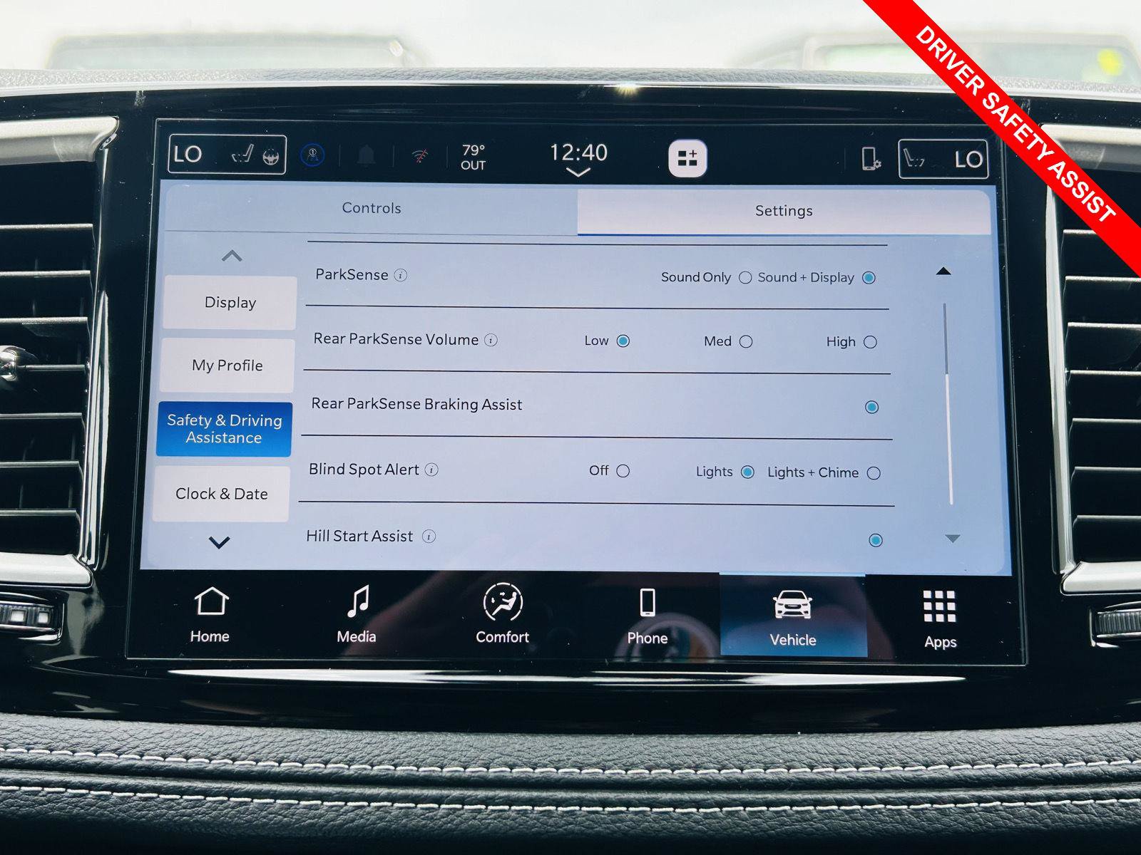 New 2027 Chrysler Pacifica Select FWD image 7
