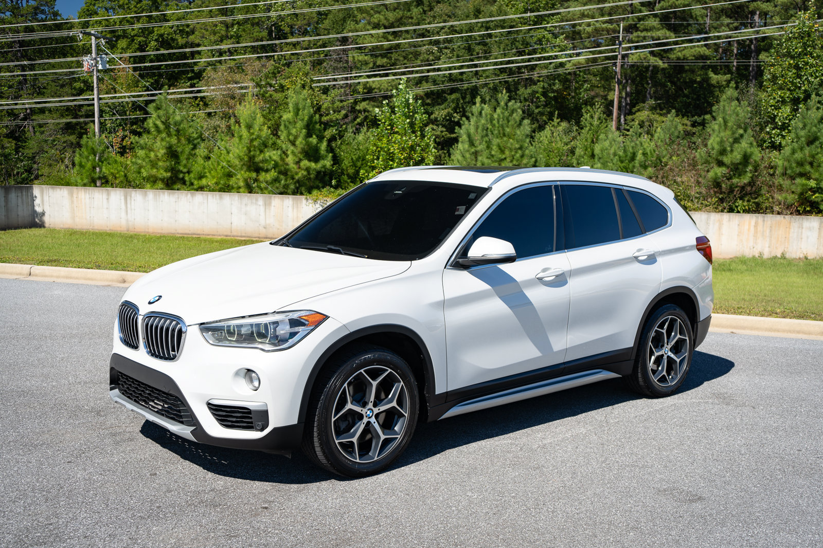 Used 2019 BMW X1 xDrive28i w/ Convenience Package AWD/4WD image 3