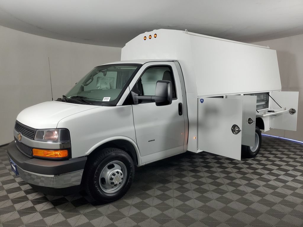 New 2026 Chevrolet Express 3500 w/ Power Convenience Package RWD image 8