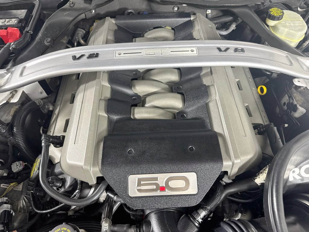 Used 2015 Ford Mustang GT Premium w/ Equipment Group 401A RWD image 28