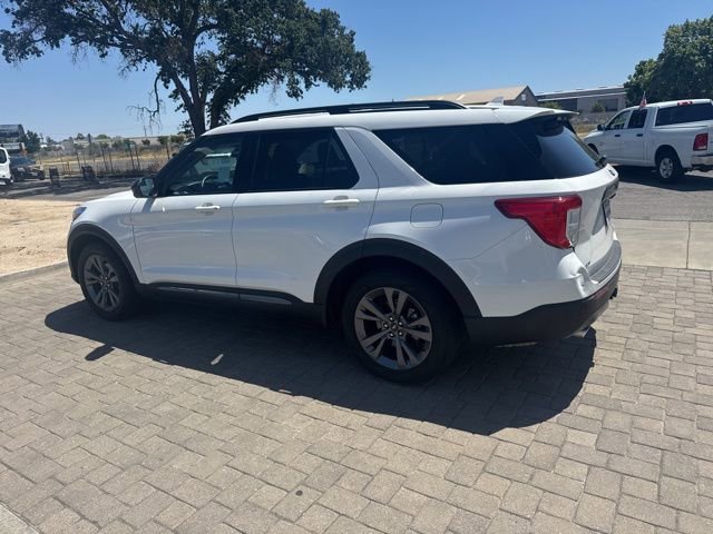 Used 2023 Ford Explorer XLT w/ Equipment Group 202A RWD image 3