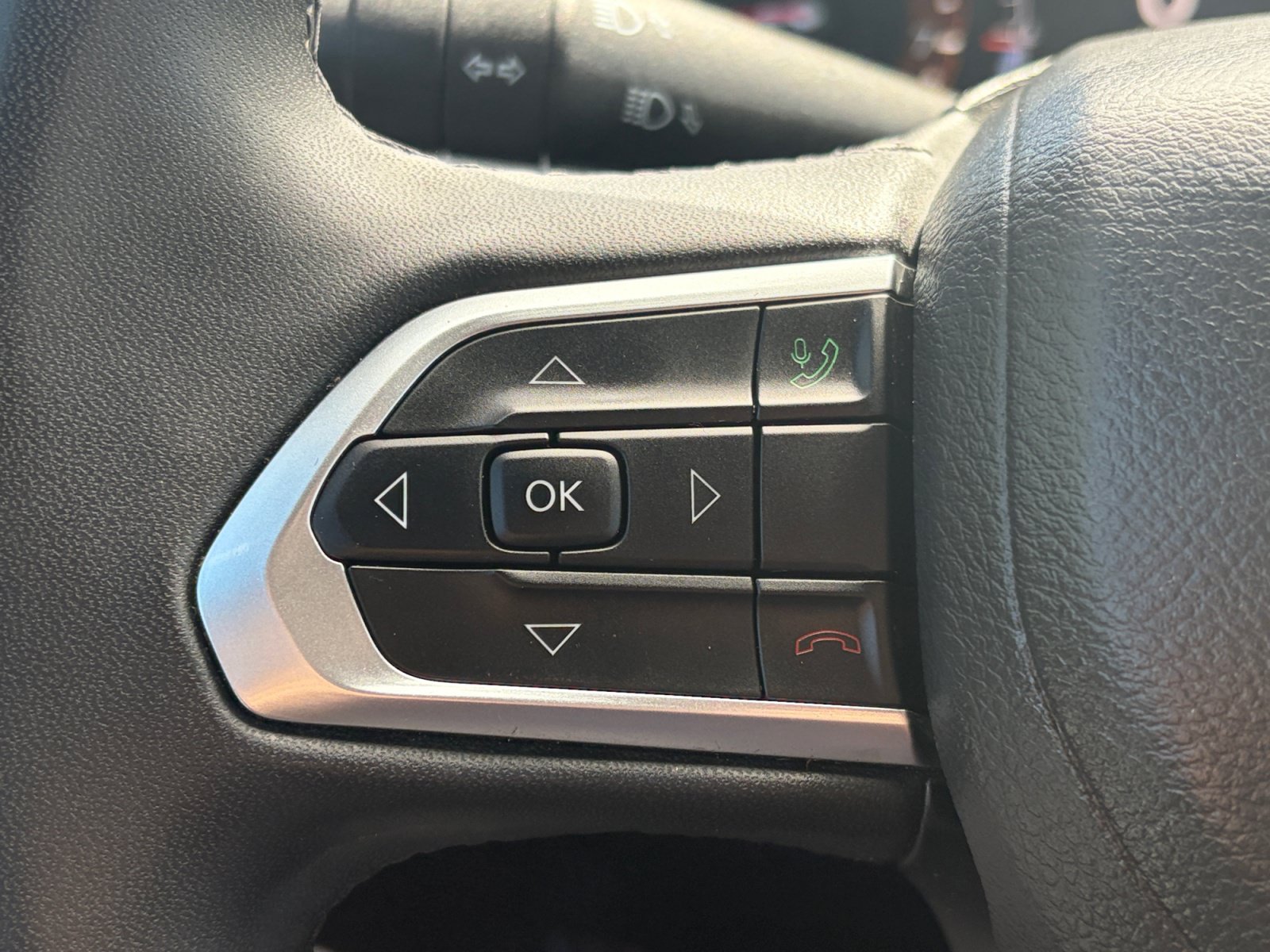Used 2024 Jeep Compass Latitude AWD/4WD image 20