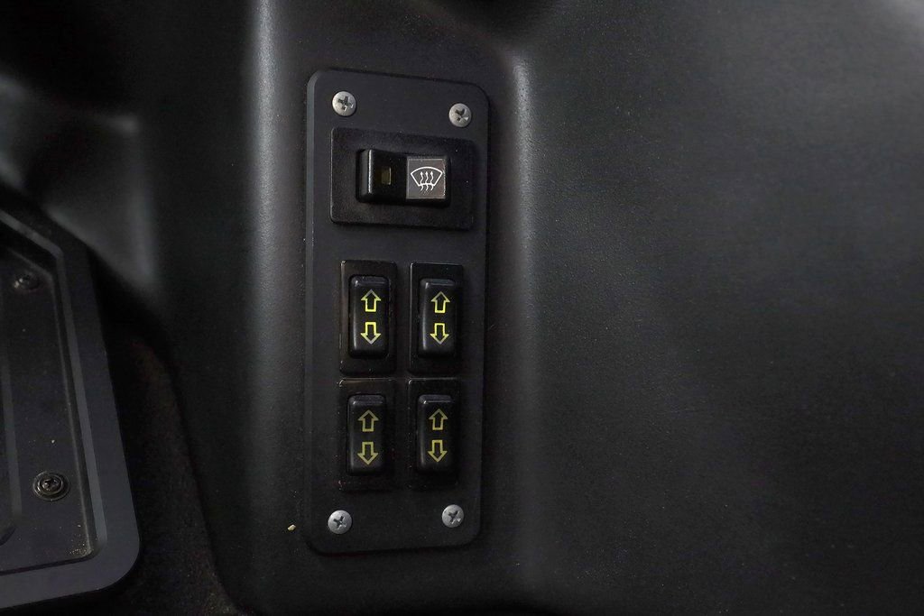 Used 1998 HUMMER H1 4-Door Wagon image 20