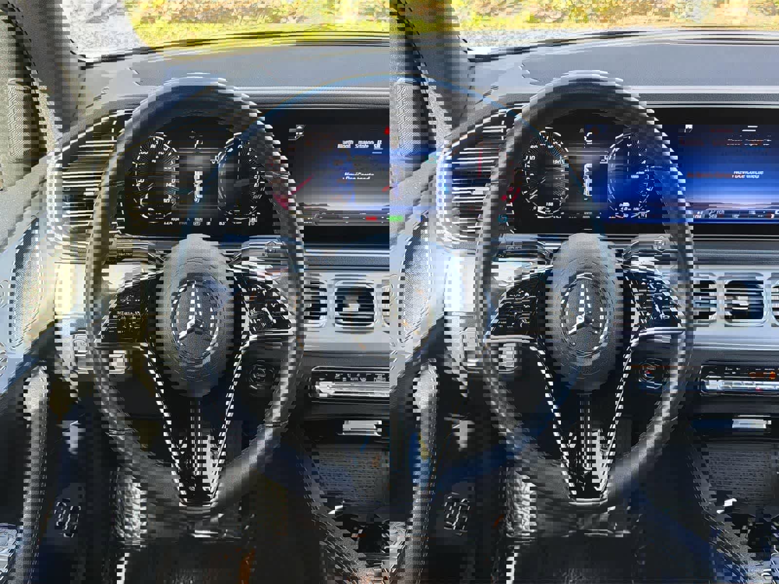 Used 2024 Mercedes-Benz GLE 450e 4MATIC image 12