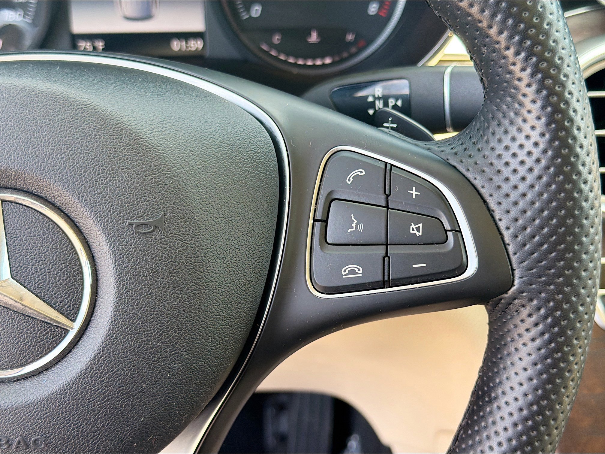 Used 2019 Mercedes-Benz GLC 300 4MATIC image 38