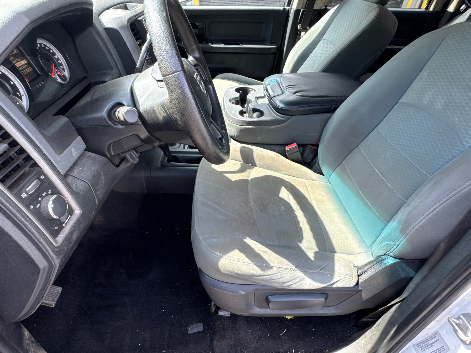 Used 2015 RAM 2500 Tradesman w/ Chrome Appearance Group AWD/4WD image 9