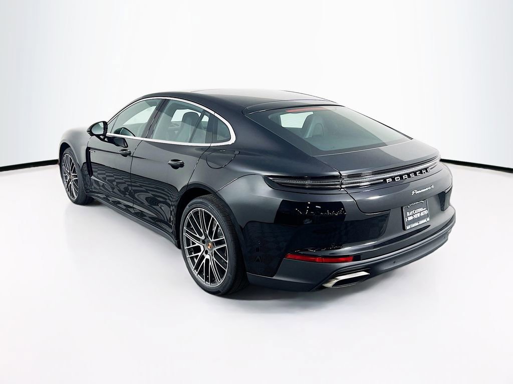 New 2026 Porsche Panamera 4 image 3