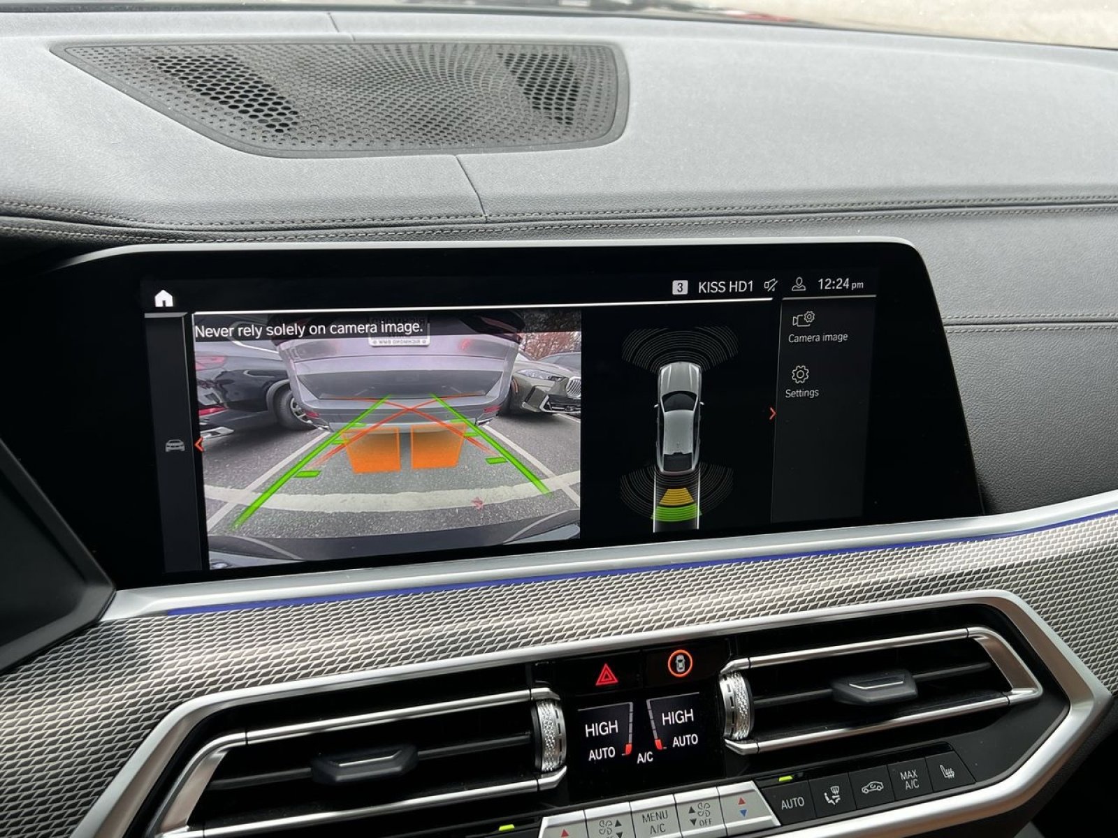 Used 2023 BMW X6 xDrive40i w/ M Sport Package image 20