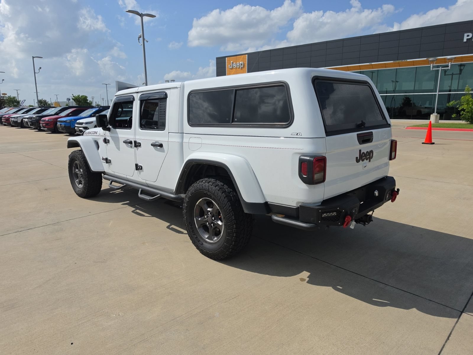 Used 2022 Jeep Gladiator Rubicon w/ Trailer Tow Package AWD/4WD image 3