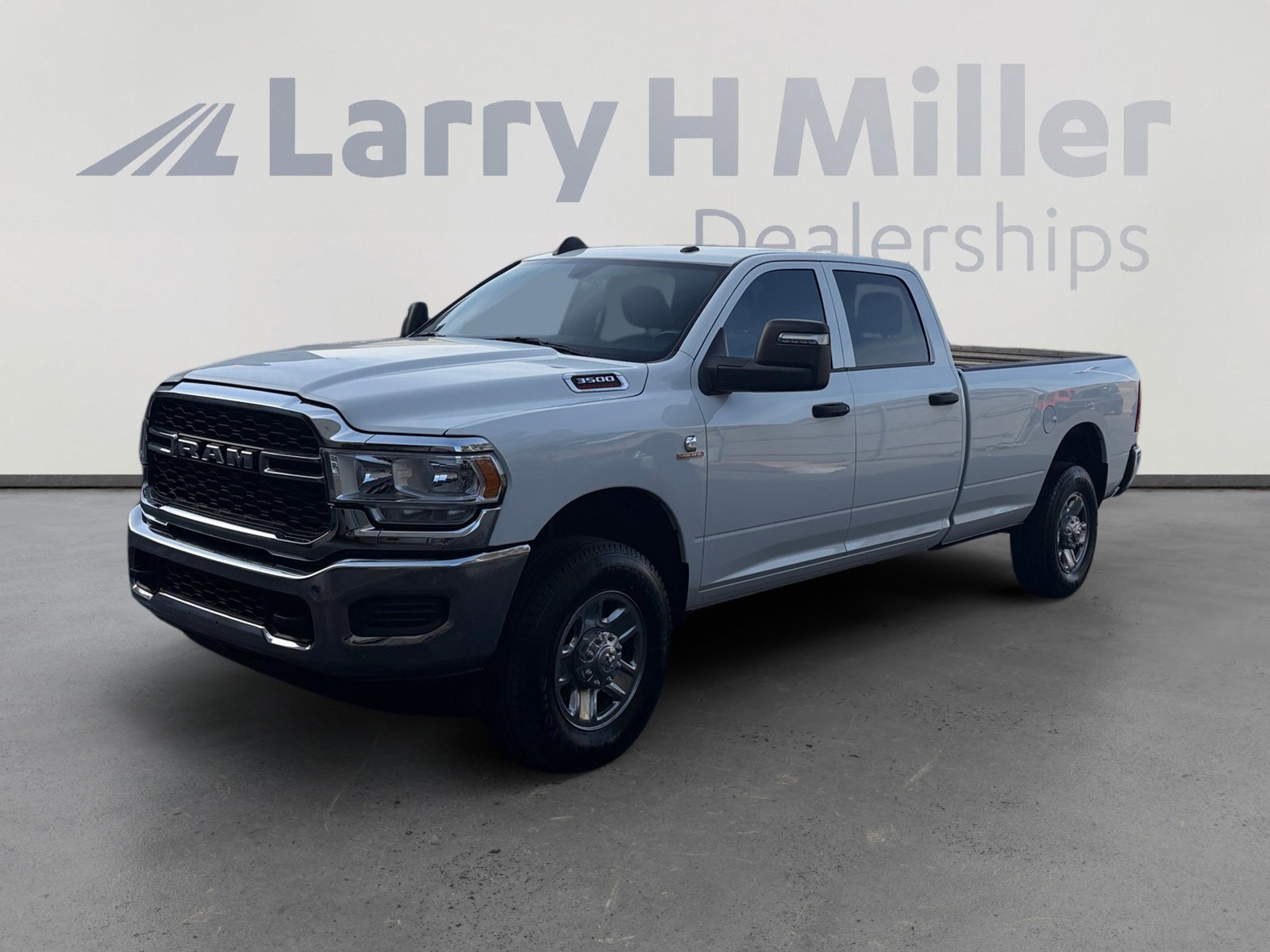 Used 2024 RAM 3500 Tradesman w/ Chrome Appearance Group image 1
