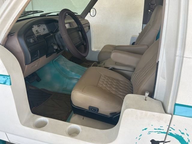 Used 1996 Ford Bronco XLT image 6