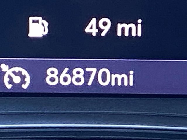 Used 2021 Chevrolet Traverse LT image 22