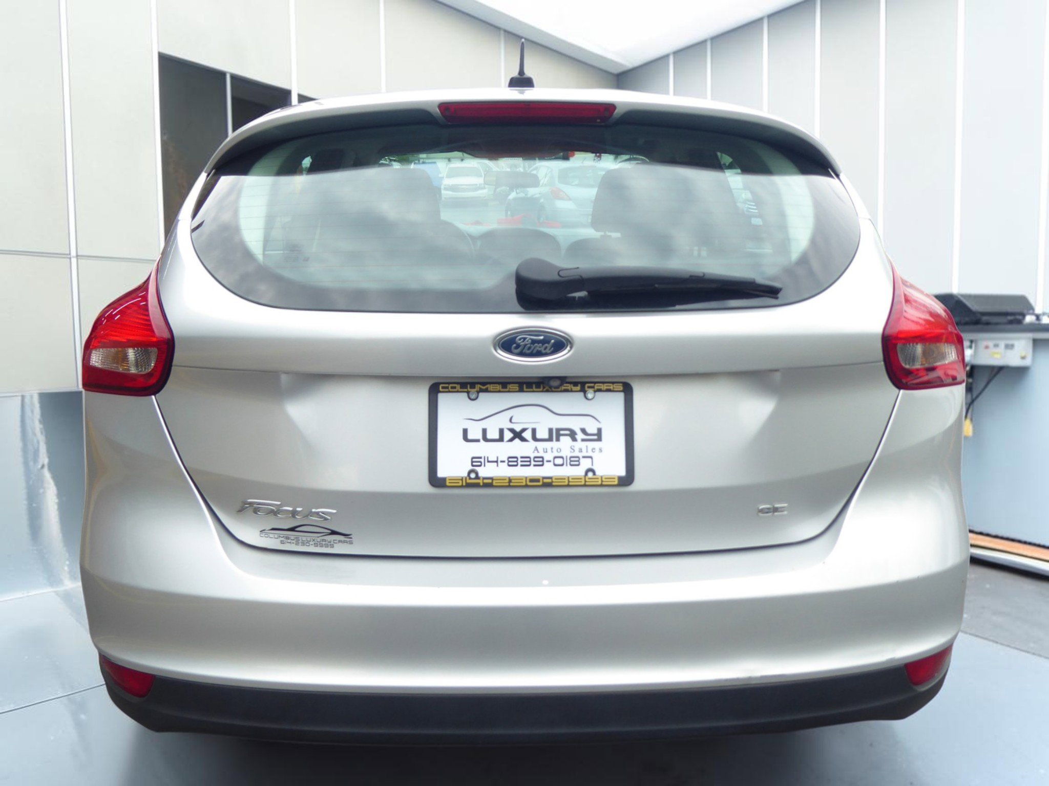 Used 2017 Ford Focus SE FWD image 9